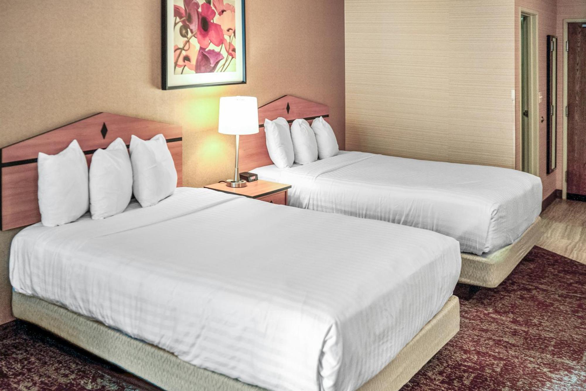 Crystal Inn Hotel & Suites - Midvalley Мъри Екстериор снимка