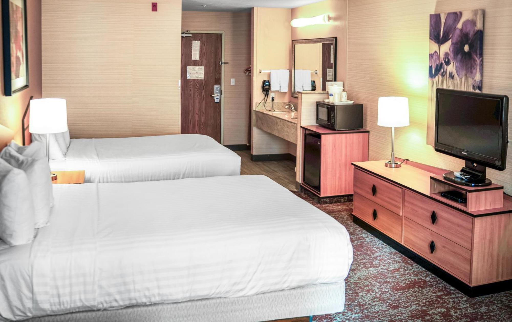 Crystal Inn Hotel & Suites - Midvalley Мъри Екстериор снимка