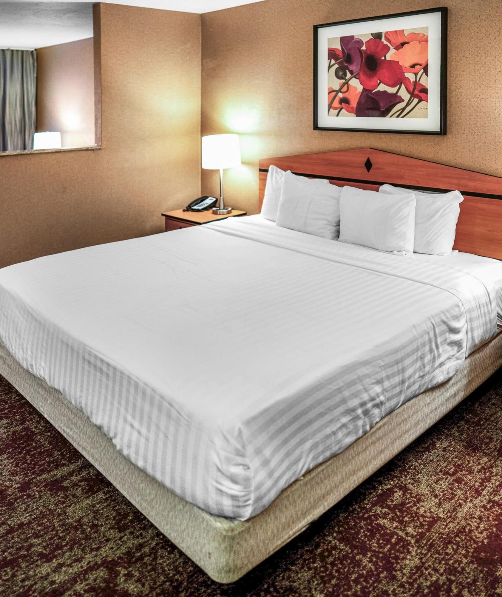 Crystal Inn Hotel & Suites - Midvalley Мъри Екстериор снимка