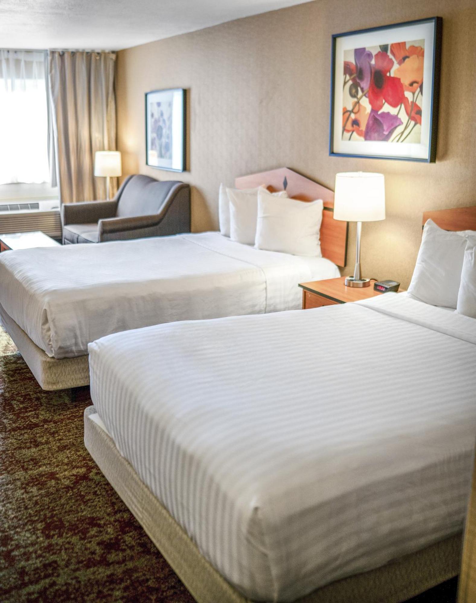 Crystal Inn Hotel & Suites - Midvalley Мъри Екстериор снимка